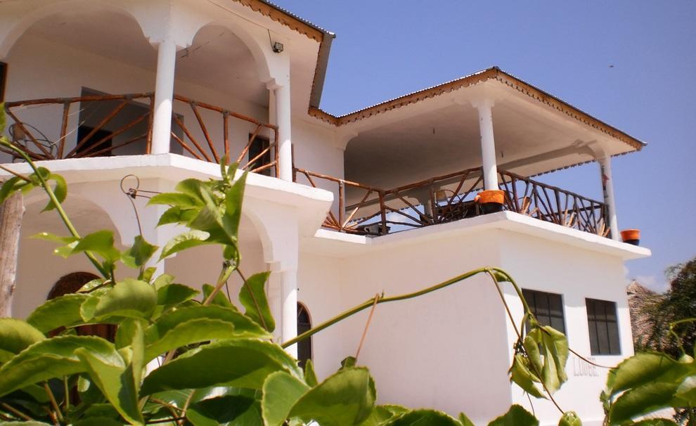 Mfumbwi Lodge Джамбиани Екстериор снимка