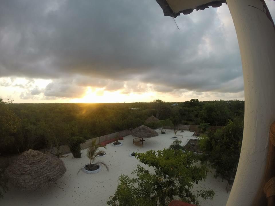 Mfumbwi Lodge Джамбиани Екстериор снимка
